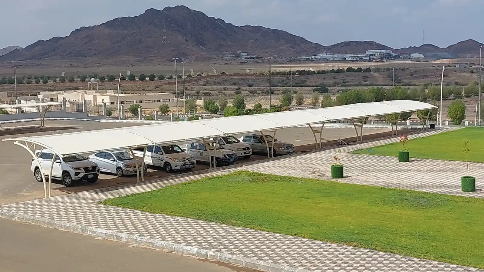 مظلات سيارات
